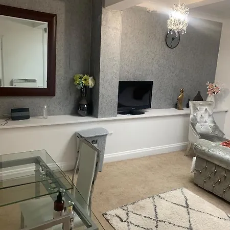 Luxurious In Leeds * Leeds (West Yorkshire)